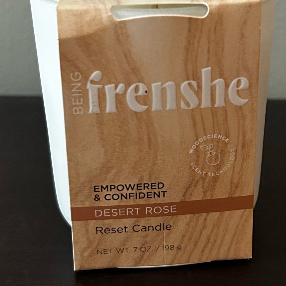 Frenshe Candle Dessert Rose Scent NWT